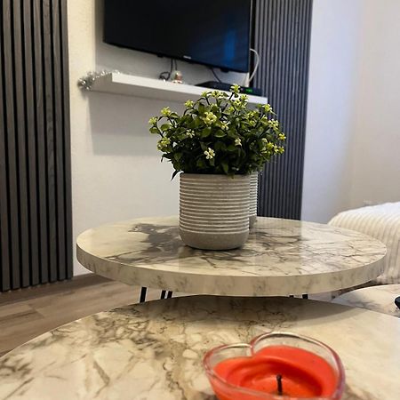 Lovely Apartment In Old Town 400M From City Center Sebilj Sarajevo Buitenkant foto