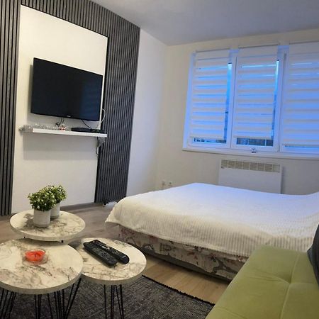 Lovely Apartment In Old Town 400M From City Center Sebilj Sarajevo Buitenkant foto
